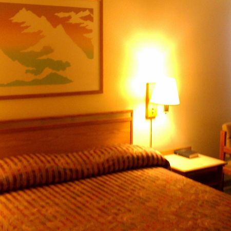 Colorado River Value Inn Bullhead City Exterior photo